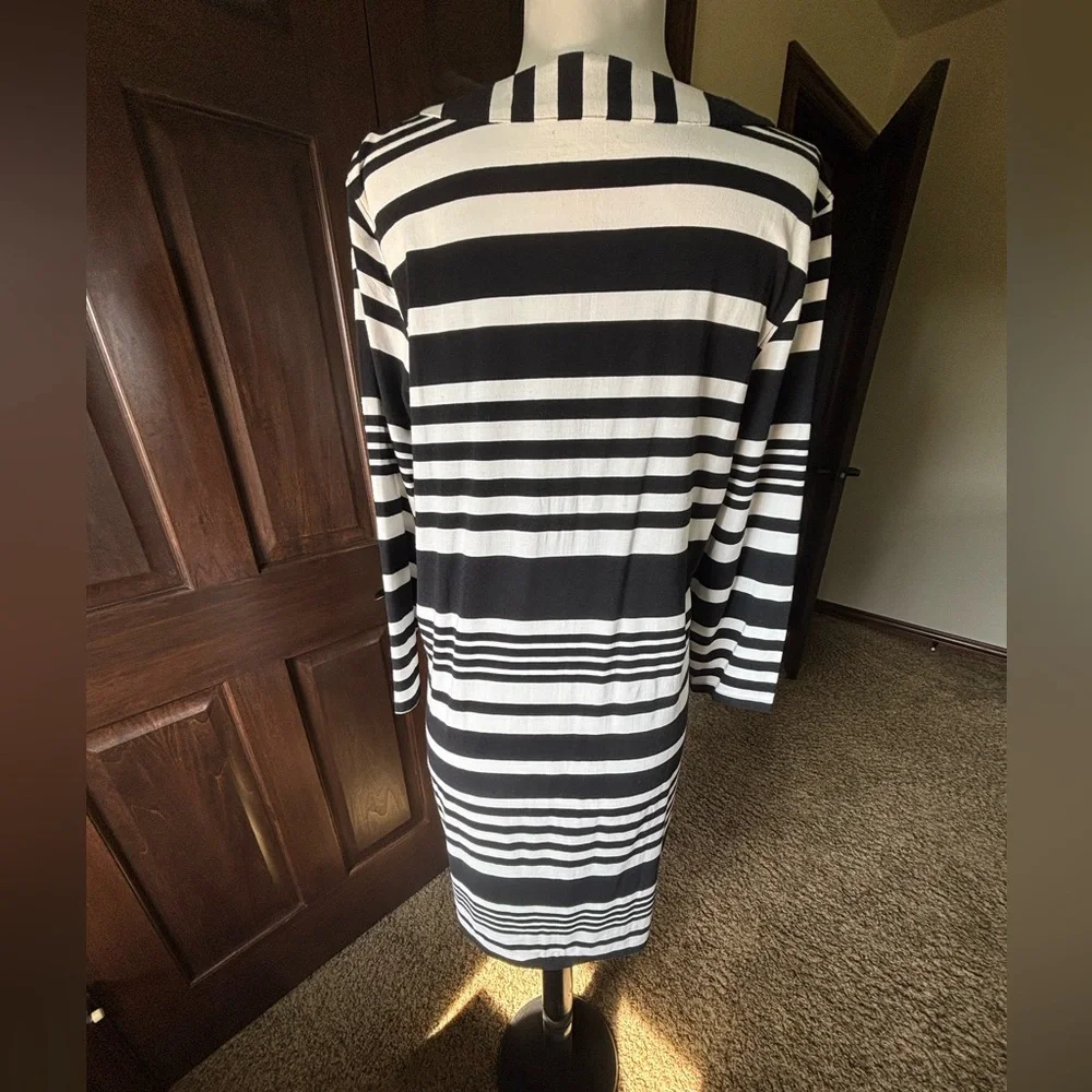 Women’s Coolibar Oceanside Tunic Black and White Striped Dress Sz M - Picture 4 of 10